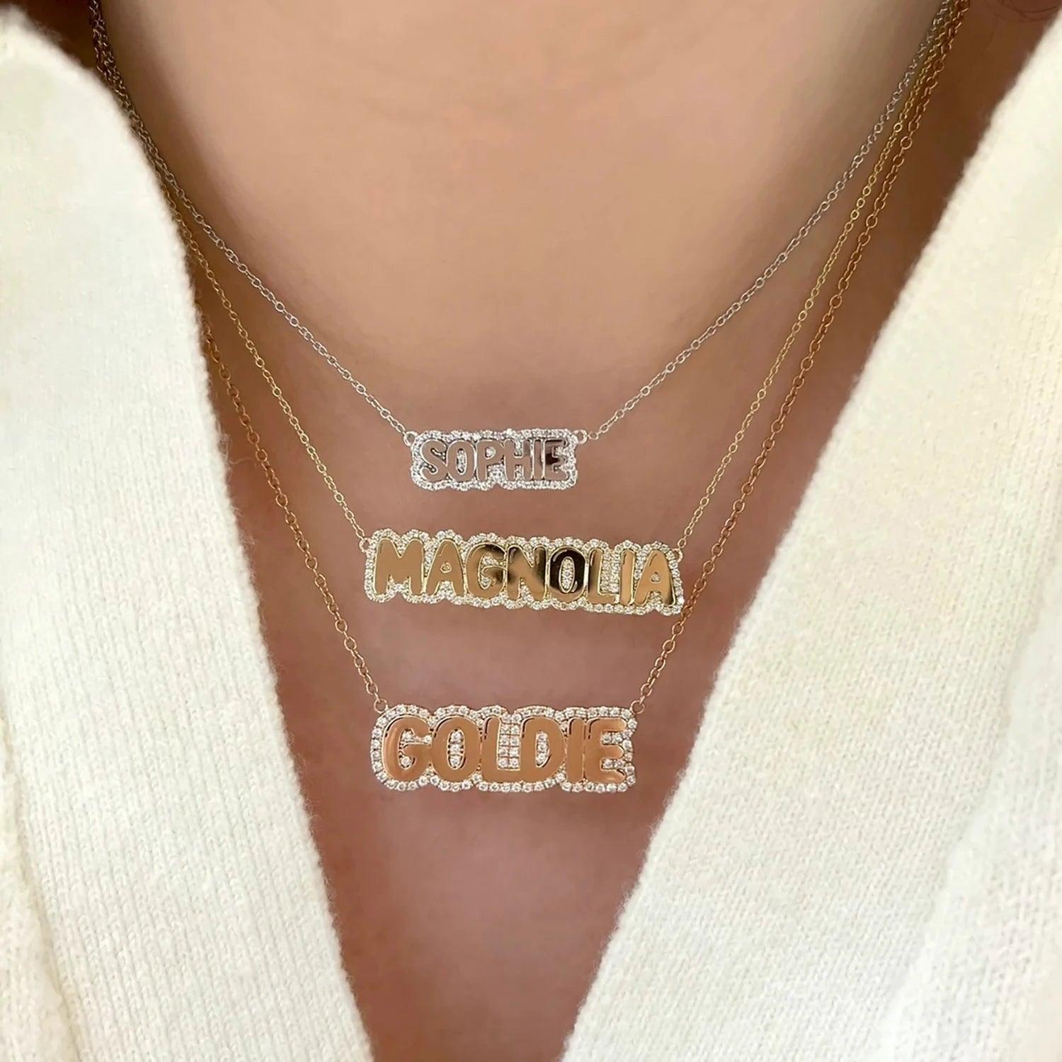 Colar personalizável - Estilo Placa - Gravação a laser - Cravejado de zircônias